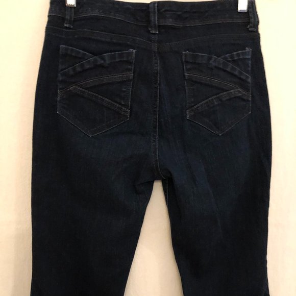 Gloria Vanderbilt Perfect Fit Bermuda Shorts: Size 8 - Picture 15 of 15